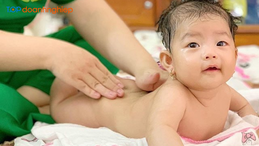 Dịch vụ tắm bé Hà Nội - Chăm sóc mẹ và bé sau sinh tại nhà uy tín ở Hà Nội