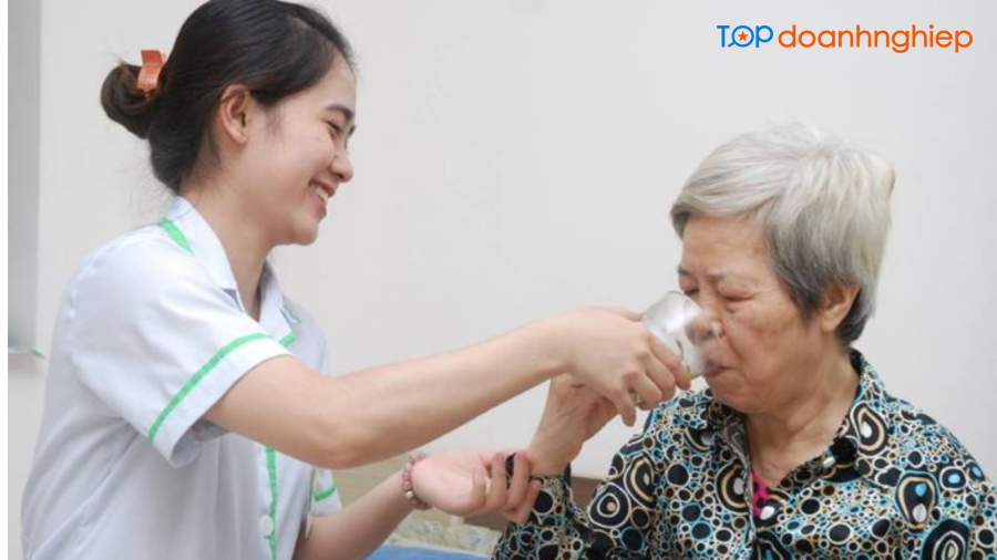Vietcarework - Trung tâm chăm sóc người già tại nhà chất lượng cao ở TP. HCM